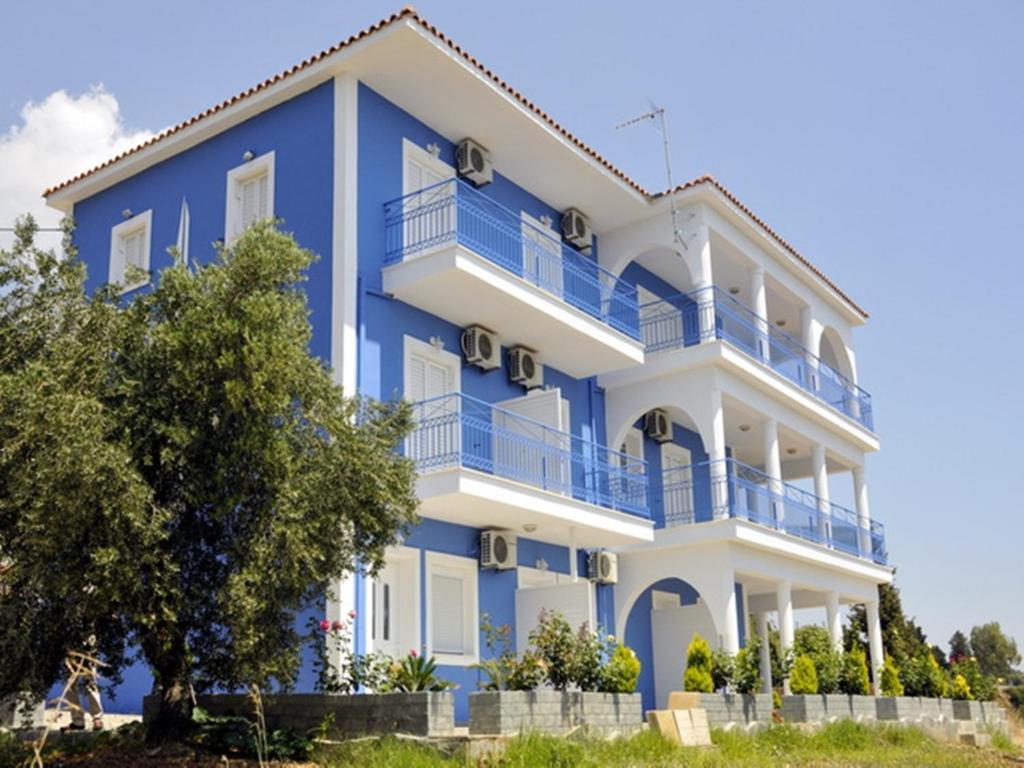 Folies Apartment Lourdata  Exterior photo